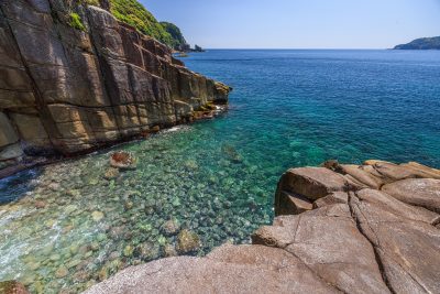 盛松の写真「柱状節理から眺める熊野灘」