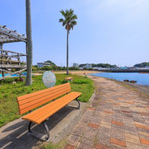 答志島の写真「和具サンシャインビーチのベンチ」