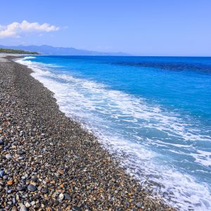 七里御浜ふれあいビーチの写真「青く輝かしい海」