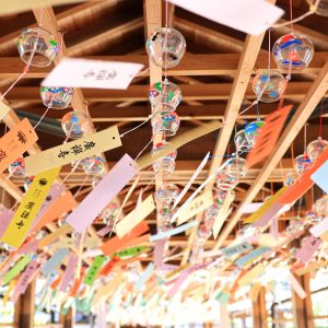 広禅寺の写真「回廊に吊るされた風鈴」