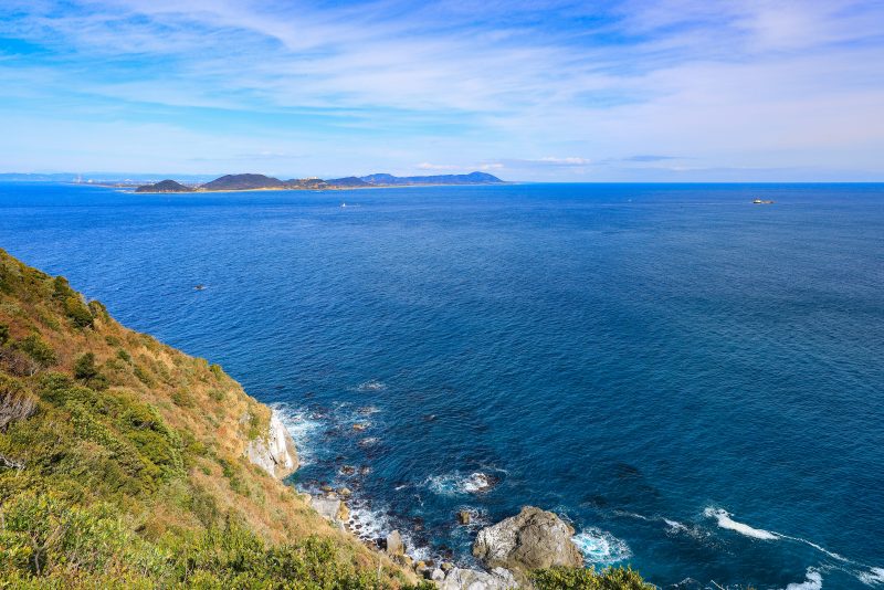 神島の写真「監的哨跡から眺める伊良湖岬」