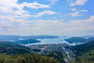 五ヶ所浅間山の写真「南伊勢の町並みと五ヶ所湾」