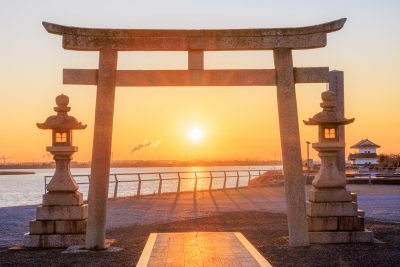 住吉神社の写真「鳥居からの日の出」