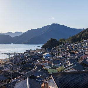小学校近くの階段から眺める町並み