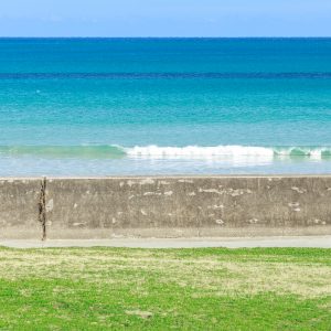 国府白浜休憩舎から眺める海