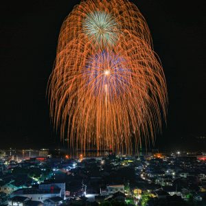 おわせ港まつりの写真「港に打ち上がる花火」