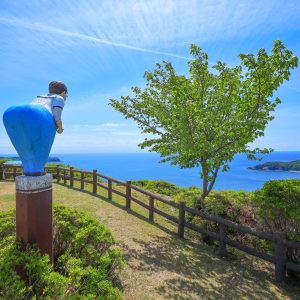 無料壁紙 プリケツモニュメントと太平洋。PCとデスクトップ壁紙に最適な4K高画質の無料壁紙。三重県南伊勢町の南海展望台で撮影したフリー写真素材