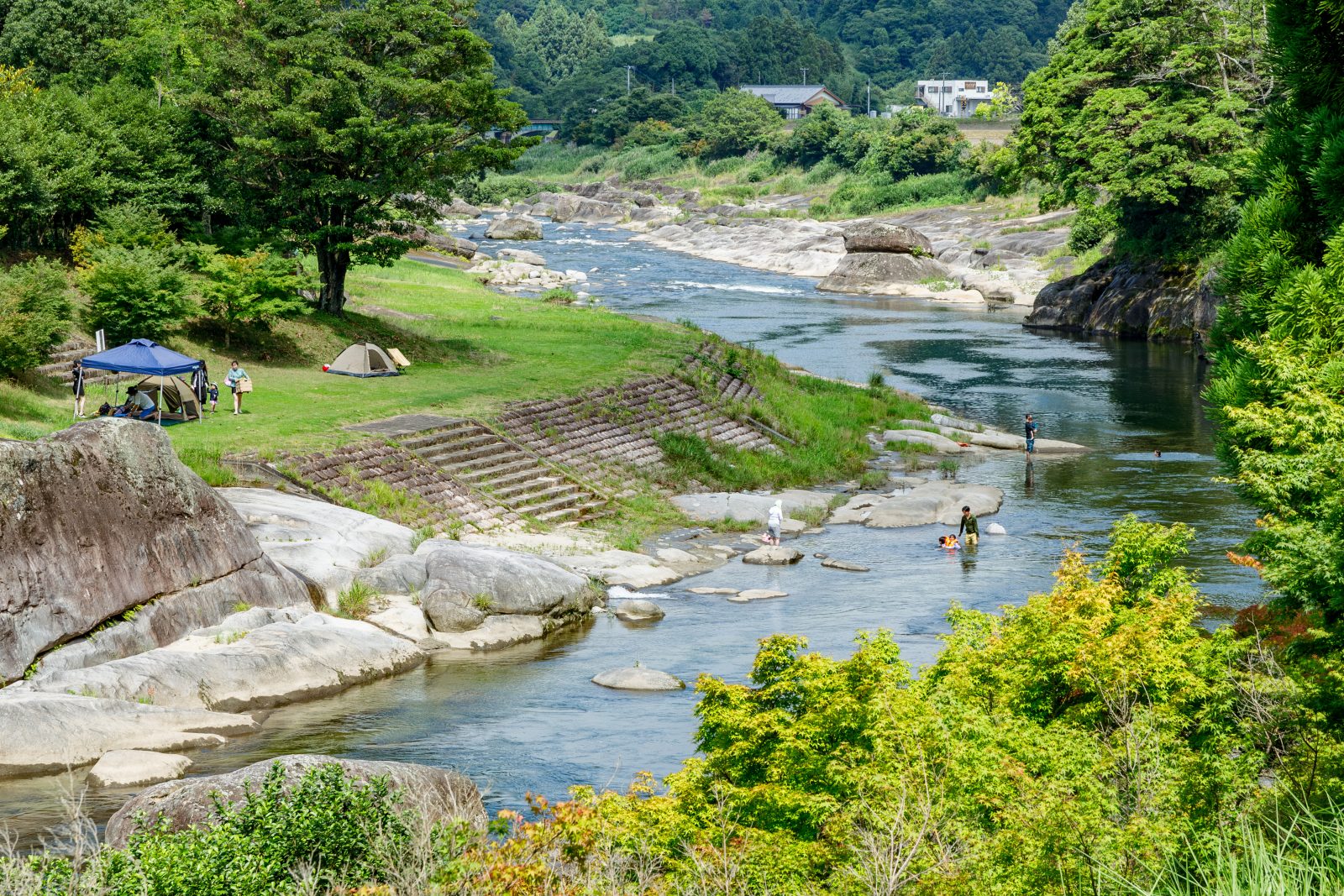 リバーパーク真見の写真「川遊びエリアの全体」