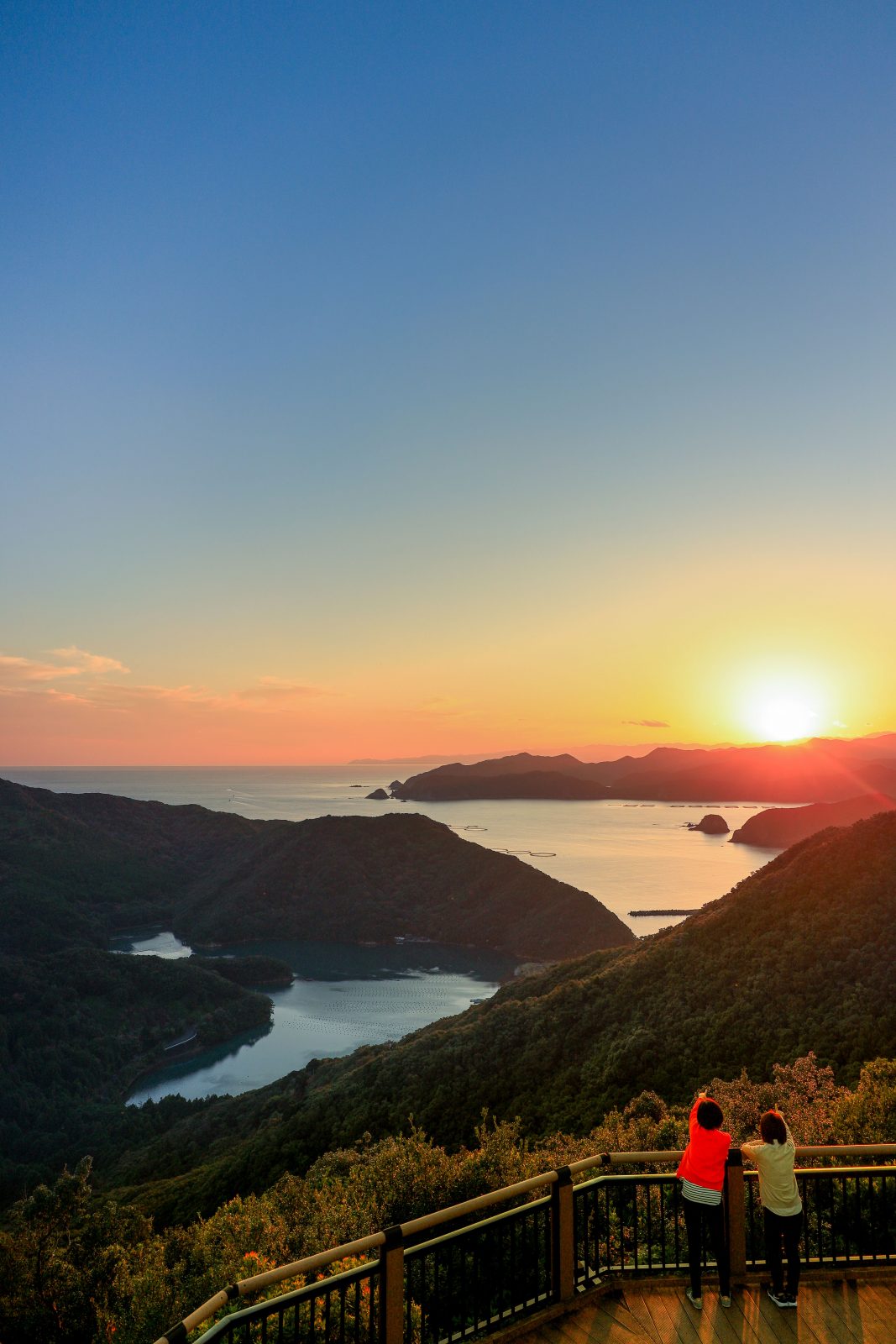 鵜倉園地の写真「ハートの入り江と夕焼け」