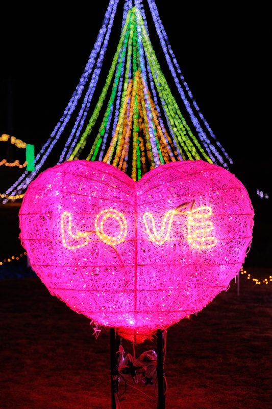 ハートのLOVE ♥️ イルミネーション