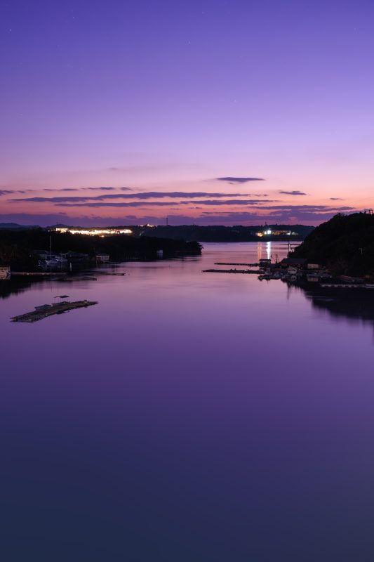 漁村の美しい夕闇