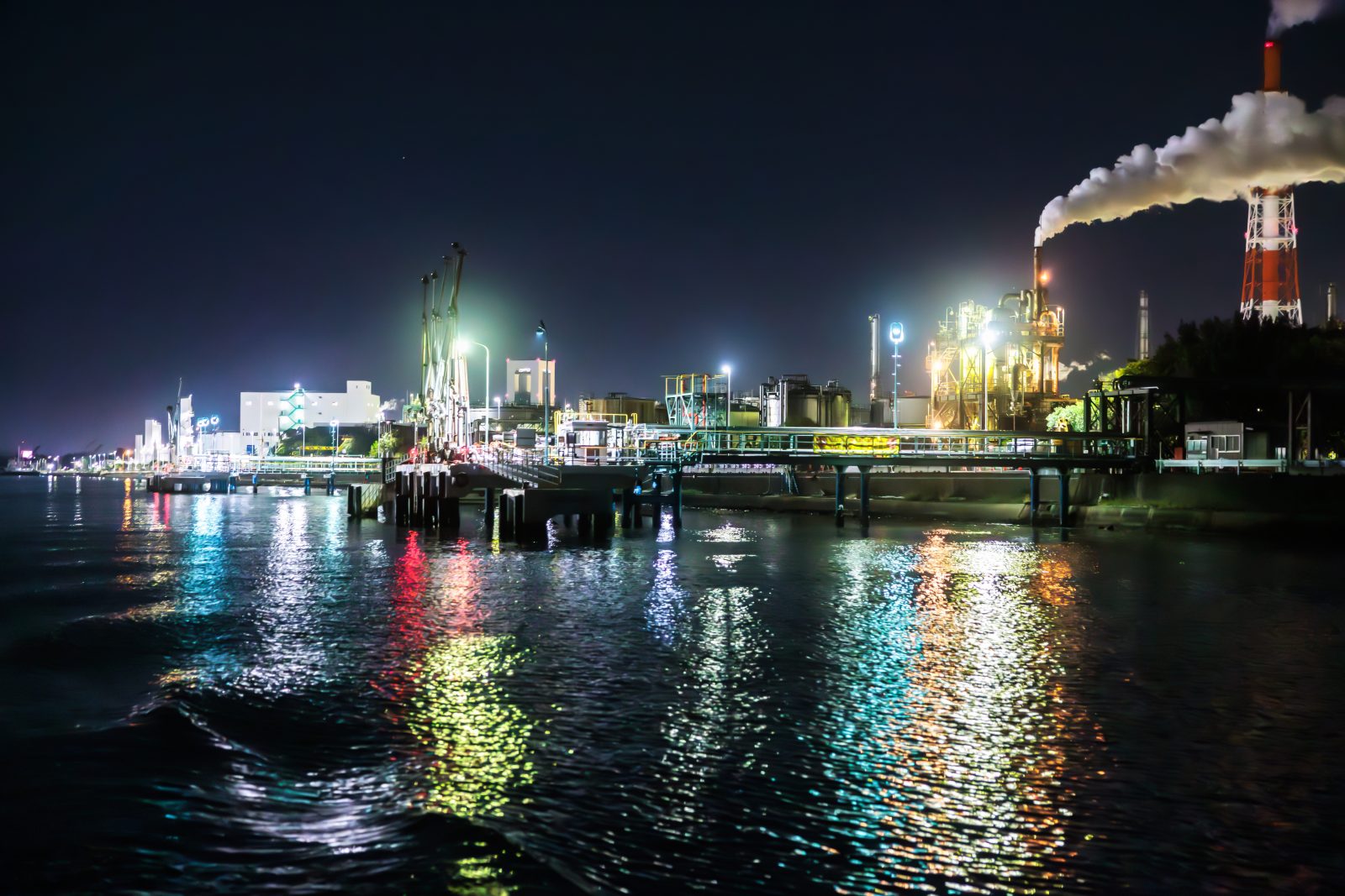 四日市コンビナート夜景クルーズの写真「クルーズから眺める霞ヶ浦」