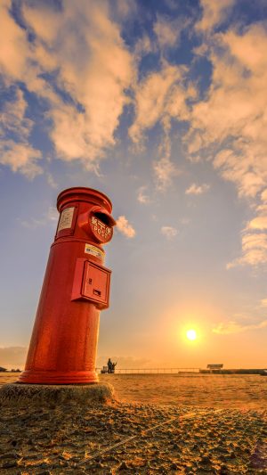 無料スマホ壁紙「2025年の初日の出と天空のポスト」