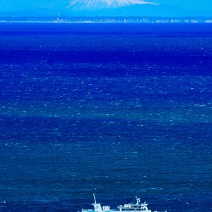 鳥羽展望台の写真「鳥羽展望台から見える富士山と伊勢湾フェリー」