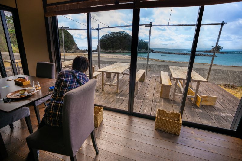 あづり浜の写真「カフェからの眺め」