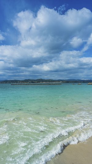 冬の透き通った海