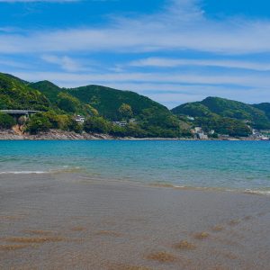 大泊海水浴場の波打ち際