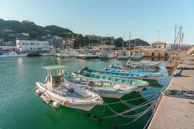 石鏡町の写真「澄んだ海と石鏡漁港」