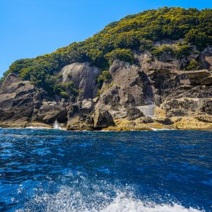 鬼ヶ城と青い海