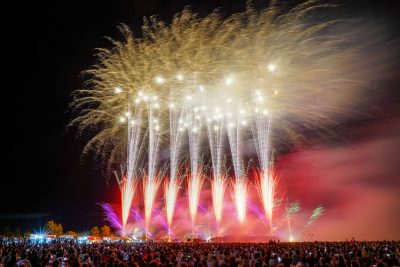 久居花火大会の写真「フィナーレの空中ナイアガラ」