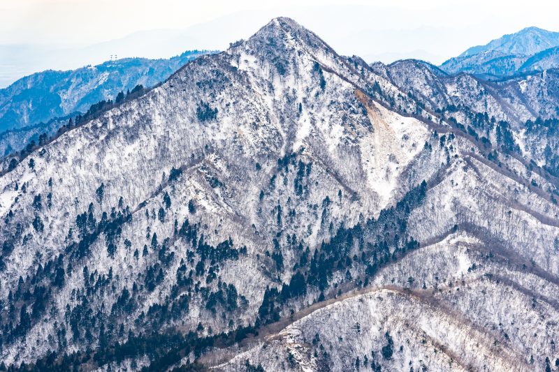 御在所ロープウエイの写真「白銀の鎌ヶ岳」