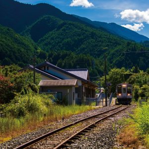 名松線の写真「夏の終りの伊勢奥津駅」