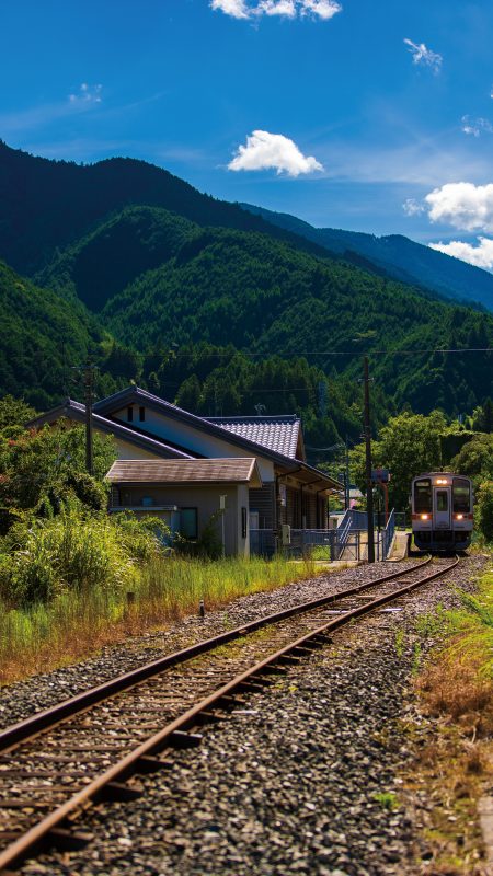 名松線の写真「夏の終りの伊勢奥津駅」