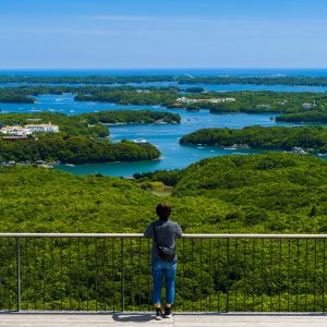 初夏の英虞湾を望む