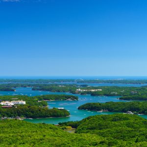 初夏の英虞湾と青空