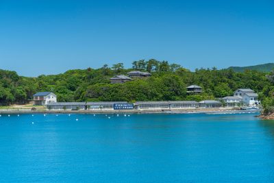 賢島エスパーニャクルーズの写真「船から眺めるミキモト真珠養殖場」