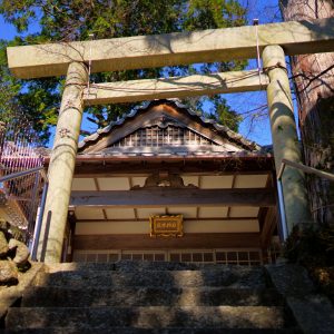 辰水神社の社殿