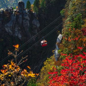御在所ロープウエイの写真「富士見岩展望台から眺める秋景色」