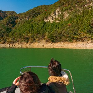 宮川の秋を船で散策