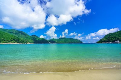新鹿海水浴場の写真「新鹿と青空」