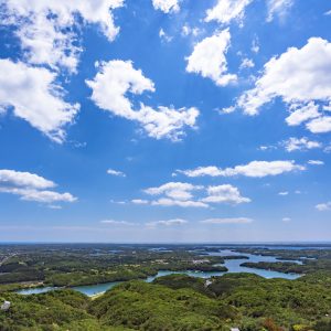 夏の雲と英虞湾の島々