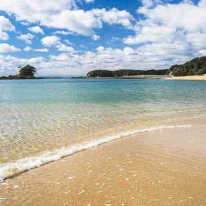 あづり浜とすずめ島