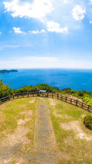 無料スマホ壁紙「海は広いな大きいな〜」