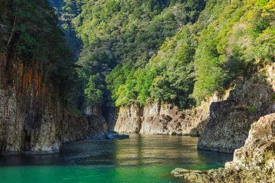 瀞峡（瀞八丁）の写真「断崖の渓谷」