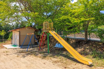 西山の棚田の写真「公園の遊具」