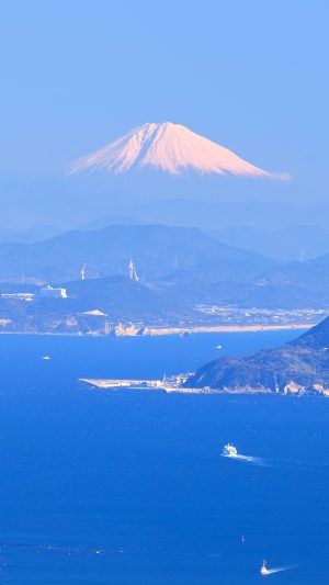 運気が上がる待ち受け 三重県から眺める絶景の富士山。AndroidとiPhoneに対応した4K高画質の無料スマホ壁紙。三重県伊勢市の伊勢志摩スカイラインで撮影したフリー写真素材