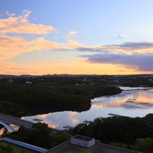 無料壁紙 志摩観光ホテルの屋上から眺める賢島大橋。PCとデスクトップ壁紙に最適な4K高画質の無料壁紙。三重県志摩市の賢島大橋で撮影したフリー写真素材