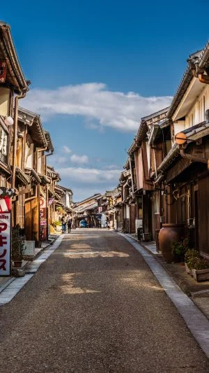 無料スマホ壁紙 関宿ロード。AndroidとiPhoneに対応した4K高画質の無料待ち受け画像。三重県亀山市の東海道関宿で撮影したフリー写真素材