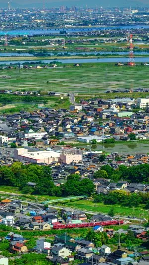 無料スマホ壁紙 桑名〜名古屋を見通す。AndroidとiPhoneに対応した4K高画質の無料待ち受け画像。三重県桑名市の多度山で撮影したフリー写真素材