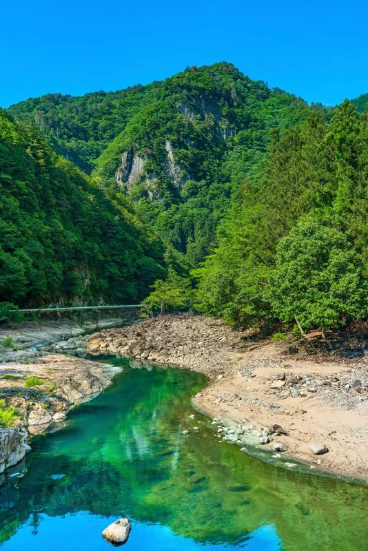 無料スマホ壁紙 名張と奈良の県境。AndroidとiPhoneに対応した4K高画質の無料待ち受け画像。三重県名張市の香落渓で撮影したフリー写真素材