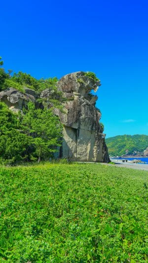 無料スマホ壁紙 獅子岩フィールド。AndroidとiPhoneに対応した4K高画質の無料待ち受け画像。三重県熊野市の獅子岩で撮影したフリー写真素材