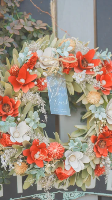 無料スマホ壁紙 オシャレなリース。AndroidとiPhoneに対応した4K高画質の無料待ち受け画像。三重県桑名市のベゴニアガーデンで撮影したフリー写真素材