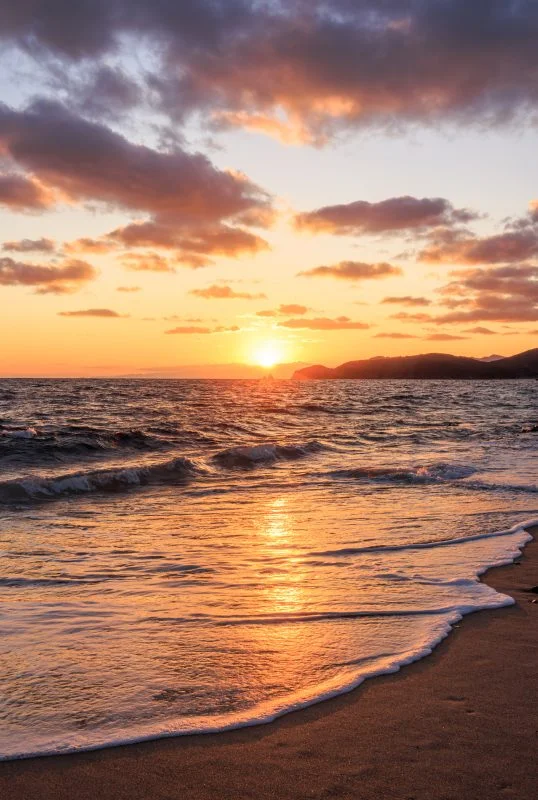 夕焼けが美しい砂浜