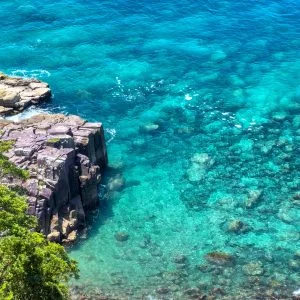 運気が上がる待ち受け 奇跡の海。AndroidとiPhoneに対応した4K高画質の無料スマホ壁紙。三重県尾鷲市の盛松で撮影したフリー写真素材