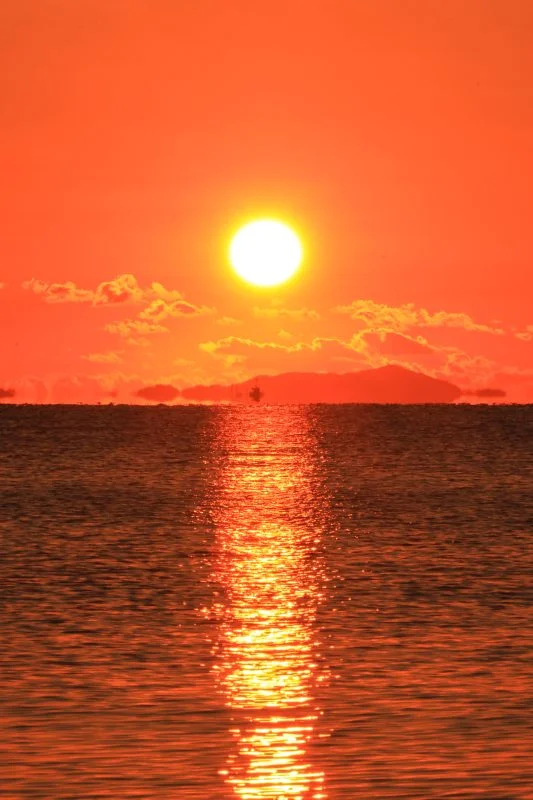 丙午の赤い日の出