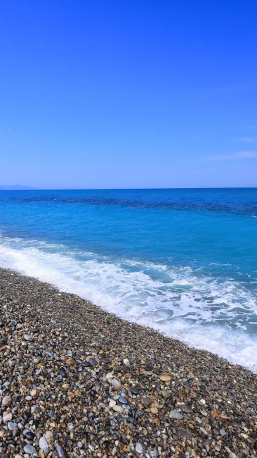 御浜小石と七里御浜海岸（三重県御浜町・七里御浜ふれあいビーチ）